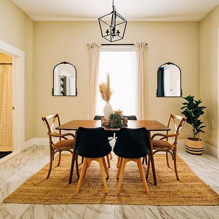 Close To Downtown San Antonio,Tx With Private Backyard And Firepit Buitenkant foto