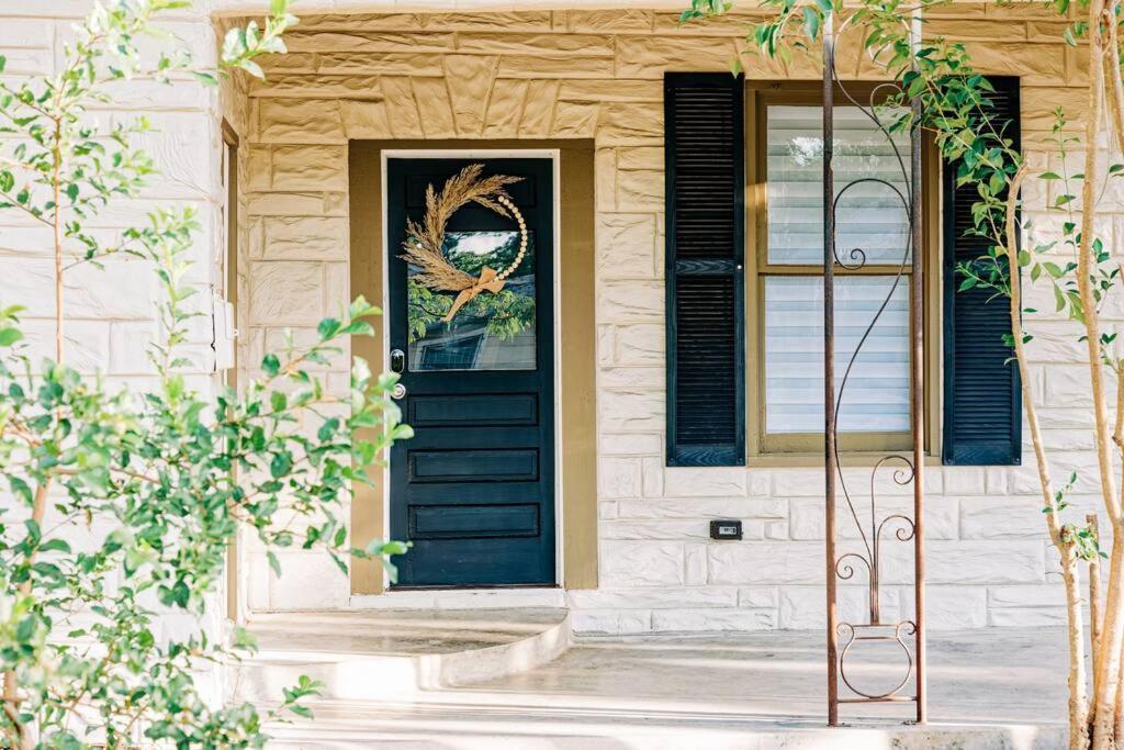 Close To Downtown San Antonio,Tx With Private Backyard And Firepit Buitenkant foto